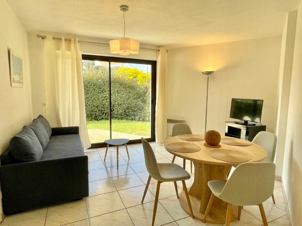 Apartmán Charmant Rez De Jardin - 900M Plage De Pontaillac Royan Exteriér fotografie